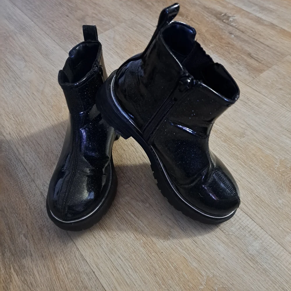 The Children's Place Kids Black Glitter Zip-Up Ankle Boots Size 12